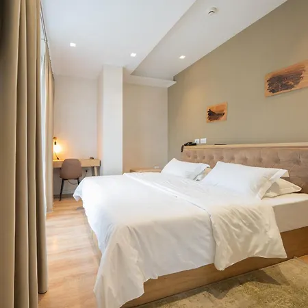Merko 4* Berat